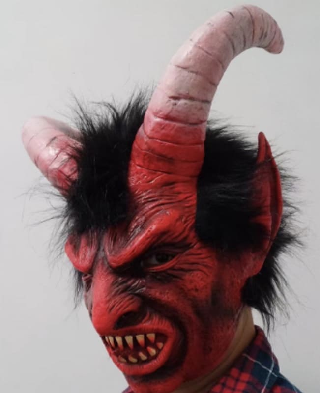 Lucifer ansiktsmask med horn på huvudet demon