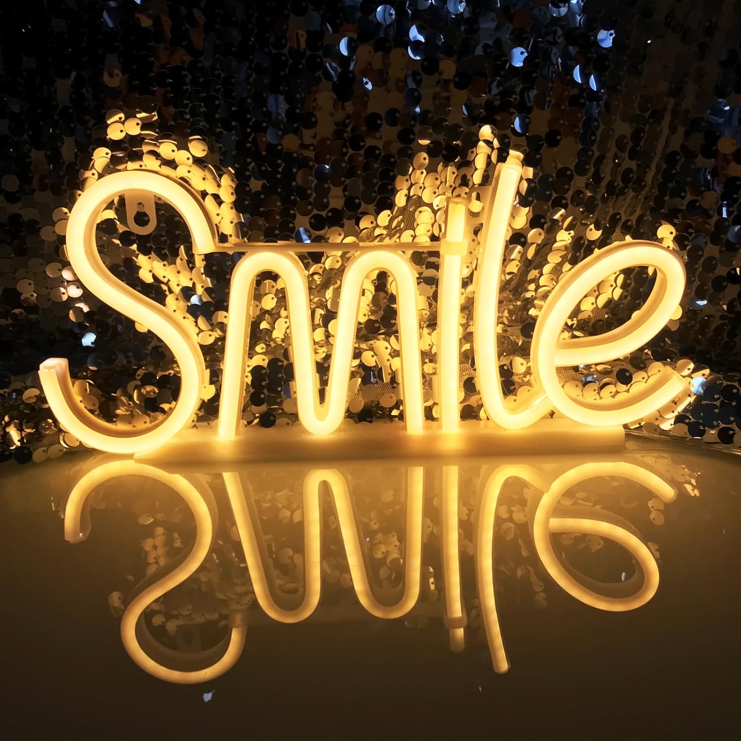 Smile led glödande skylt på väggen neonljus